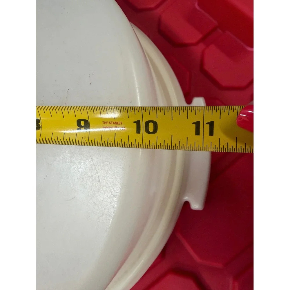 Tupperware Cake Taker Carrier Round Vintage White 719-1 720-1 Lid Base Set